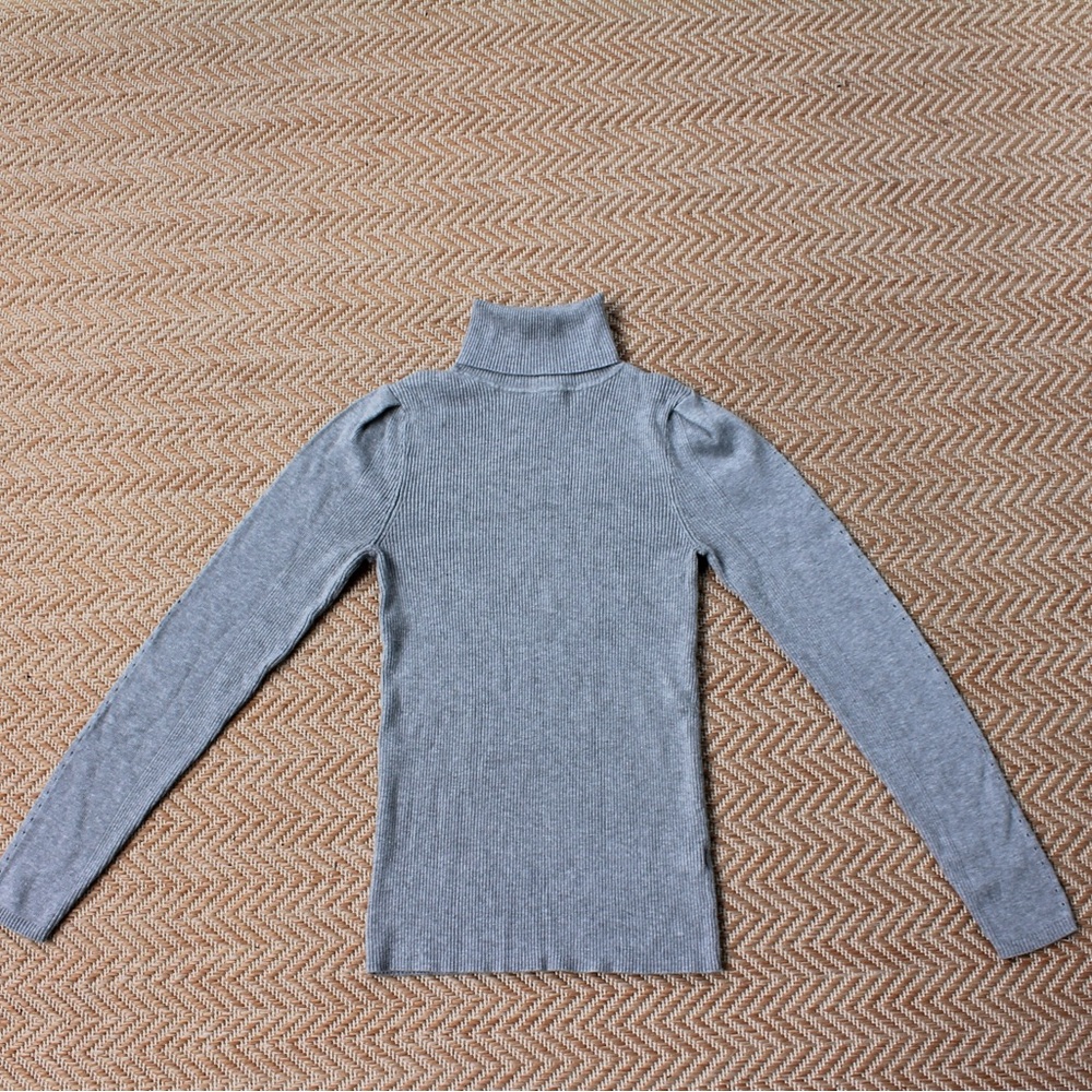 Beautiful Gray Saks Fifth Avenue Turtleneck Sweater